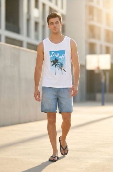 Джинсові шорти loose jogger з ефектом випраності - синій