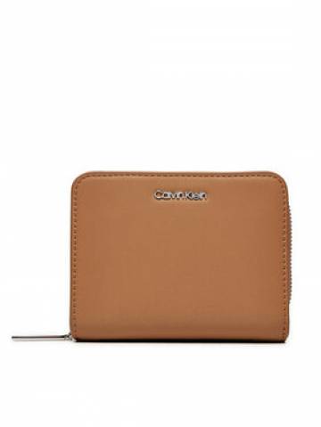 Calvin Klein Мале жіноче портмоне K60K611937 Коричневий Calvin Klein Мале жіноче портмоне K60K611937 Коричневий