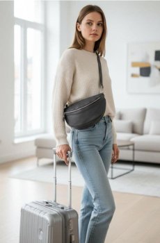 Поясна сумка з екошкіри з регульованим ремінцем - чорний