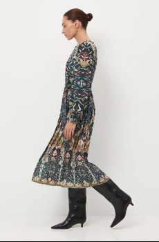 Платье Medicine