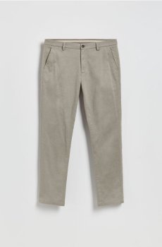 Reserved - Штани-чиноси приталеного крою - зелений - 990EV-77P