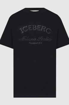 Черная футболка с вышивкой логотипа