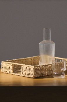 Плетений декоративний піднос - бежевий