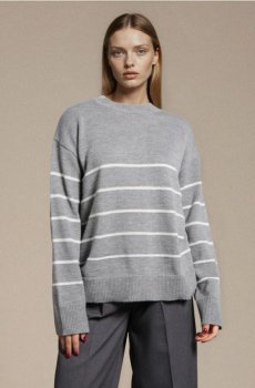 Джемпер у смужку - сірий