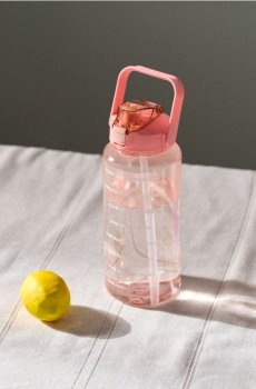 Пляшка - рожевий