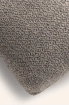 Декоративная шерстяная подушка Calma House Montana 30 x 60 cm