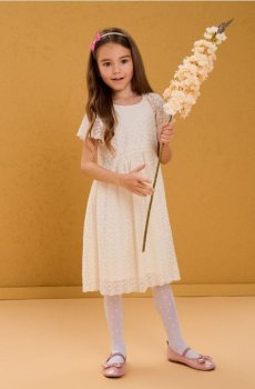 Сукня-бомбочка з вишитим візерунком - кремовий