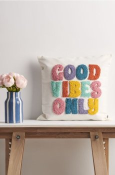 Декоративна наволочка - різнобарвний