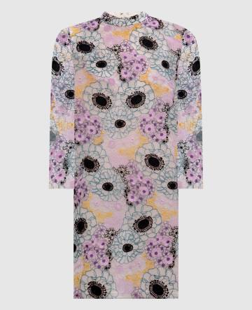 Платье в фактурную цветочную вышивку