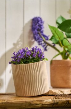 Декоративний квітковий горщик з рифленням - нюдовий