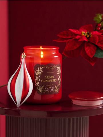 Свічка Merry Cranberry - червоний Свічка Merry Cranberry - червоний