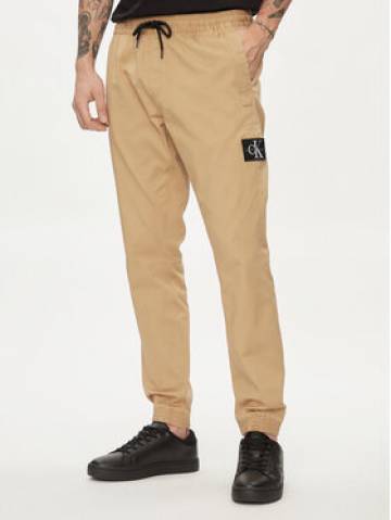 Calvin Klein Jeans Joggery Monologo Badge J30J325114 Бежевий Skinny Fit Calvin Klein Jeans Joggery Monologo Badge J30J325114 Бежевий Skinny Fit