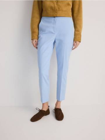 Reserved - Штани slim зі стрілками - блідо-блакитний - 685AC-05X Reserved - Штани slim зі стрілками - блідо-блакитний - 685AC-05X