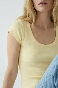 Бавовняна футболка basic - жовтий
