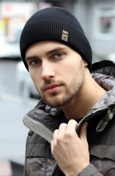 Мужская черная утепленная шапка BR-4811-black