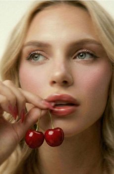 Топер для рум’ян Cherry Me Up! - яскраво-рожевий