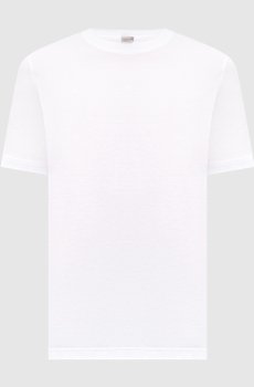 Белая футболка с нашивкой логотипа