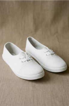 Спортивні кросівки - білий