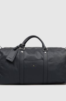 Синяя кожаная дорожная сумка с тиснением логотипа