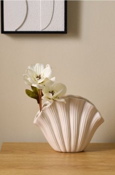 Ваза для квітів - білий