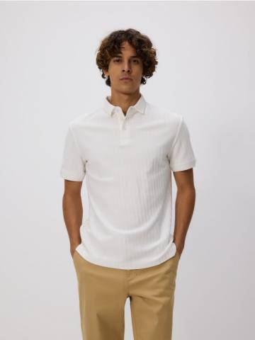 Reserved - Сорочка поло regular fit із текстурованого трикотажу - кремовий - 273EF-01X Reserved - Сорочка поло regular fit із текстурованого трикотажу - кремовий - 273EF-01X