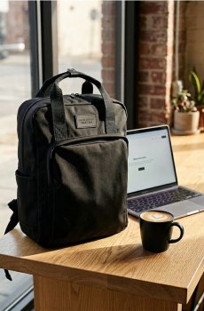 Рюкзак із кишенею для ноутбука - чорний