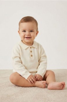 Бавовняний светр-поло - кремовий