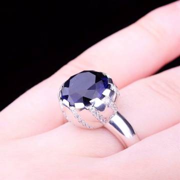 Серебряное кольцо с фианитами 111585 Серебряное кольцо с фианитами 111585
