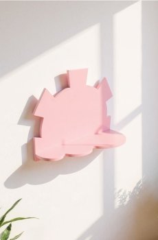 Металева настінна полиця - пастельний рожевий