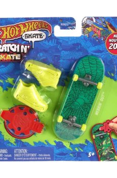 Игровой набор Hot Wheels Скейт и обувь для пальчиков Крутое преображение, зеленый, от 5 лет (HXM73)