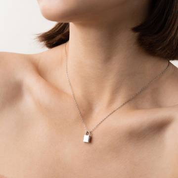 Серебряное колье "Замочек" с фианитами 181174 Серебряное колье "Замочек" с фианитами 181174
