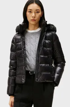 Женская черная куртка GLOSS Черный S Tommy Hilfiger WW0WW47354