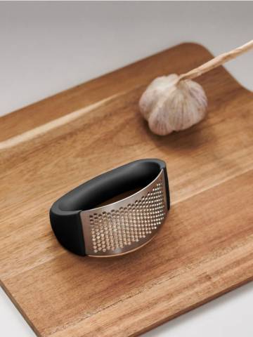 Прес для часнику - чорний