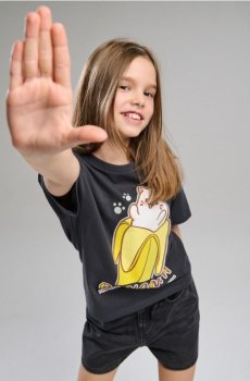 Бавовняна футболка з принтом Bananya - антрацитовий