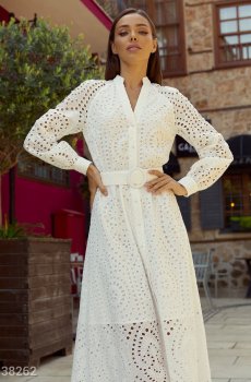 Біла сукня міді з прошви