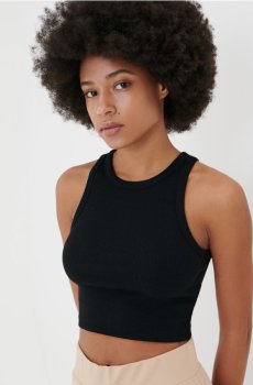 Кроп топ із трикотажу в рубчик - чорний