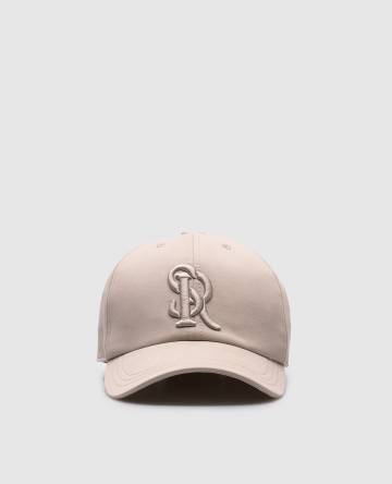Бежевая кепка с вышивкой логотипа монограммы