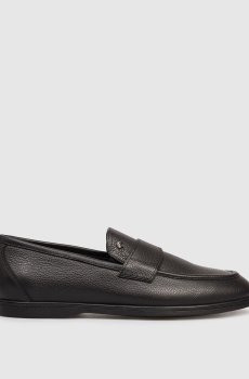 Черные кожаные лоферы с эмблемой