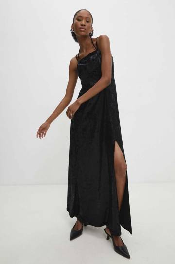 Платье из велюра Answear Lab цвет чёрный maxi расклешённая Платье из велюра Answear Lab цвет чёрный maxi расклешённая
