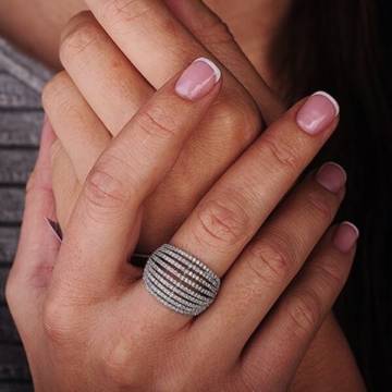 Серебряное кольцо с фианитами (родий) 111112 Серебряное кольцо с фианитами (родий) 111112