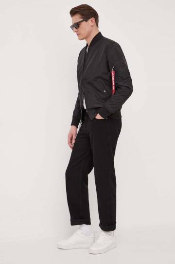 Куртка-бомбер Alpha Industries MA-1 TT мужской цвет чёрный переходная 191103.03 Куртка-бомбер Alpha Industries MA-1 TT мужской цвет чёрный переходная 191103.03