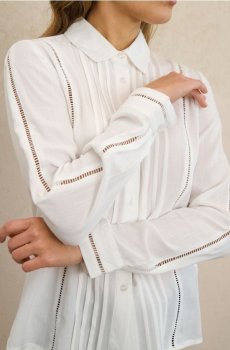 Віскозна сорочка regular fit з ажурними вставками - кремовий