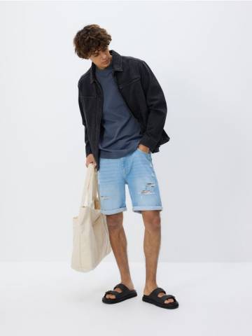 Reserved - Джинсові шорти slim fit - синій - 8577H-05J