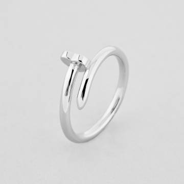 Серебряное кольцо Minimal 9510351б-17.5 Серебряное кольцо Minimal 9510351б-17.5