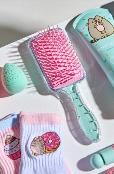 Щітка для волосся Pusheen - блідо-зелений