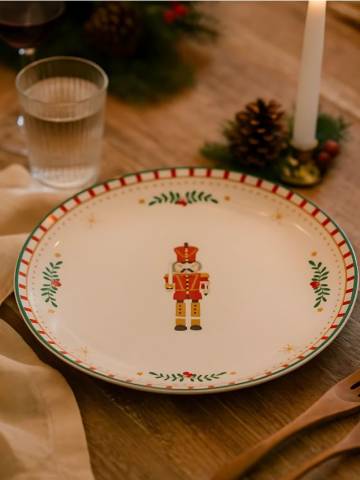 Тарілка - різнобарвний