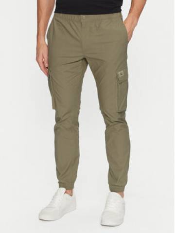 Calvin Klein Jeans Joggery J30J327614 Зелений Skinny Fit Calvin Klein Jeans Joggery J30J327614 Зелений Skinny Fit