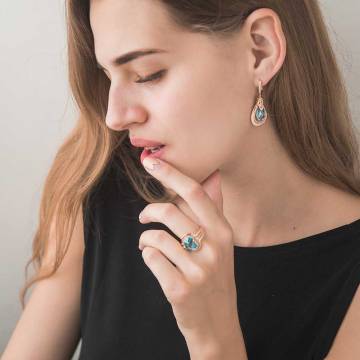 Золотое кольцо с фианитами к04415 Золотое кольцо с фианитами к04415