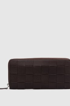 Коричневый кожаный кошелек