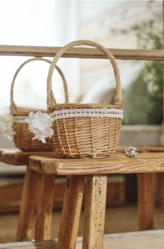 Плетений великодній кошик - бежевий